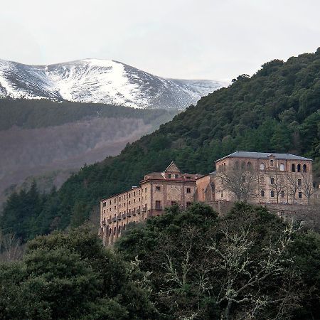 Monasterio De Santa Maria De Valvanera Anguiano Екстериор снимка