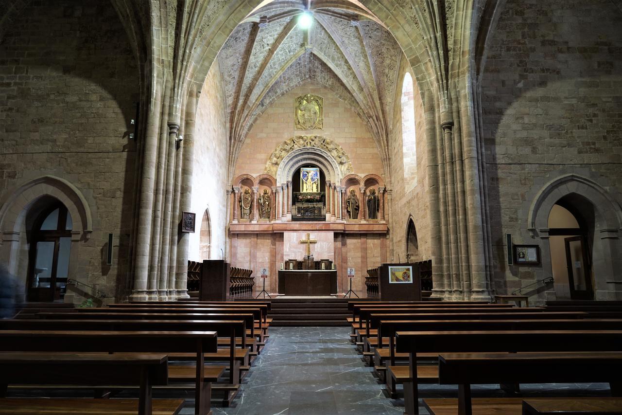 Monasterio De Santa Maria De Valvanera Anguiano Екстериор снимка