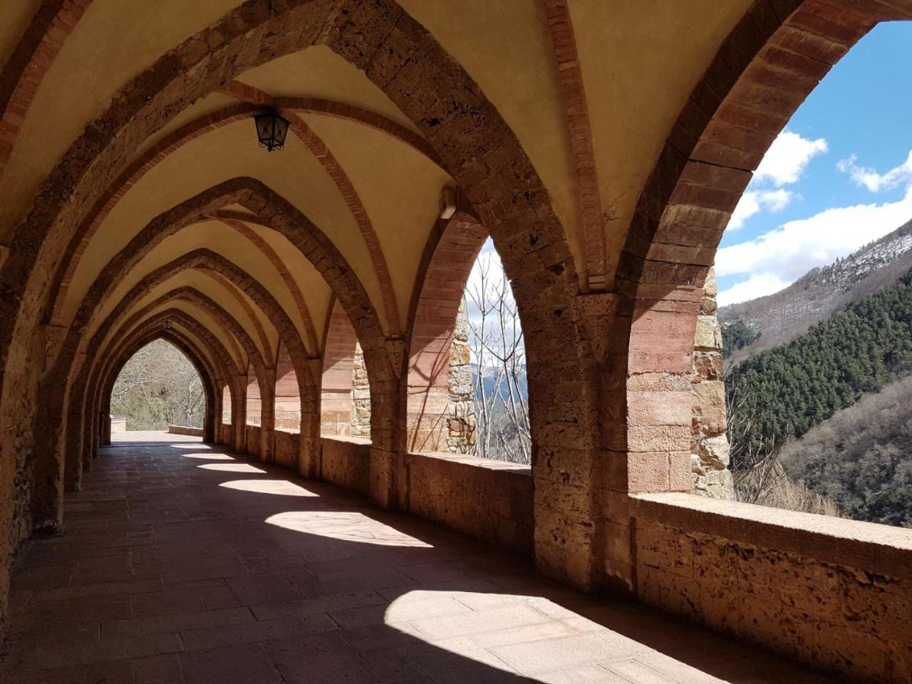 Monasterio De Santa Maria De Valvanera Anguiano Екстериор снимка